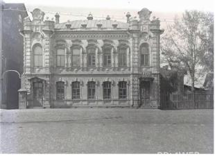 В сентябре 1919 года Челябинск стал центром созданной Челябинской губернии, прео